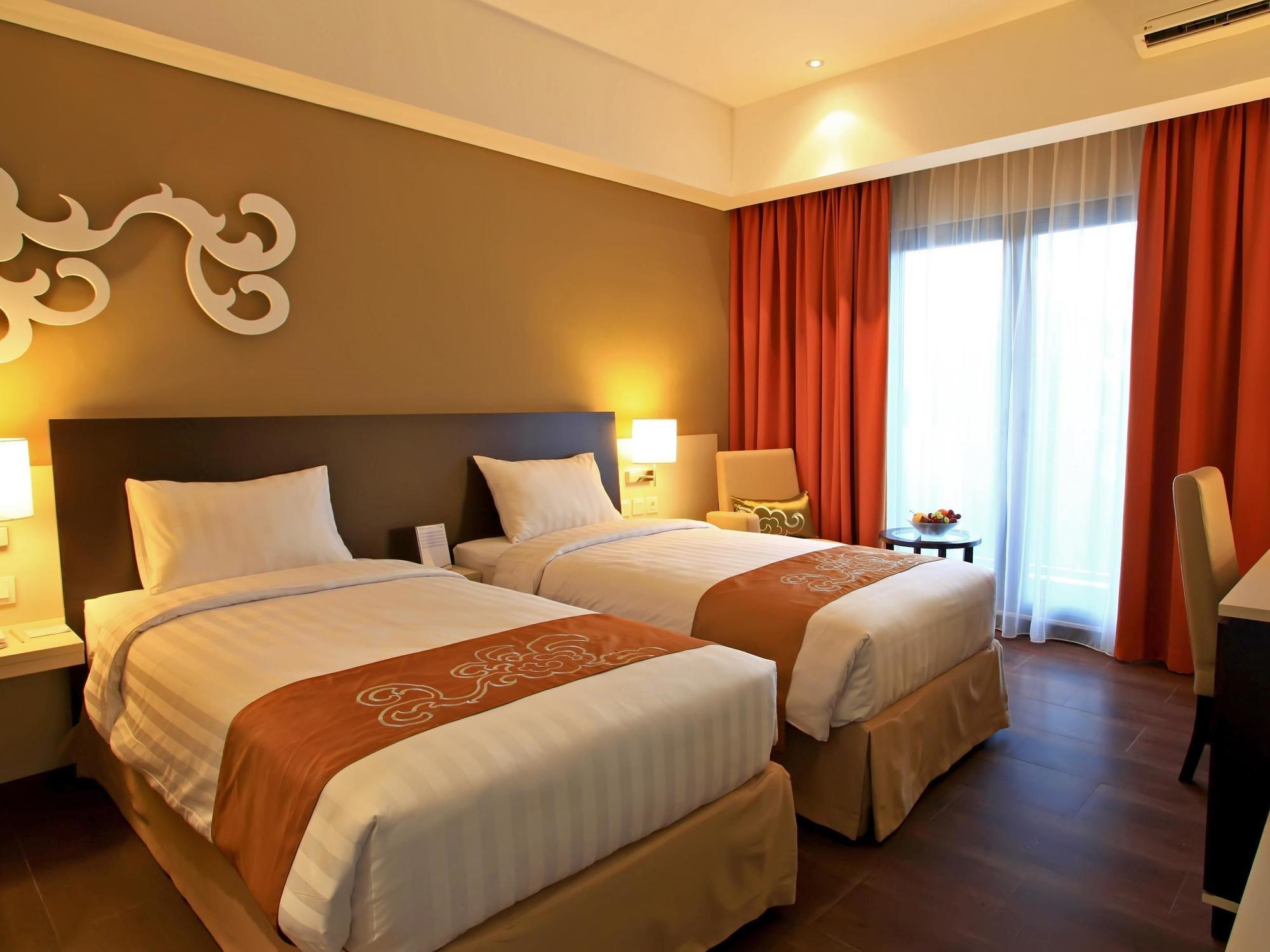 Soll Marina Hotel & Conference Center Bangka Pangkal Pinang Exterior foto