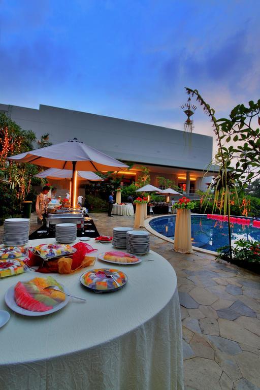 Soll Marina Hotel & Conference Center Bangka Pangkal Pinang Exterior foto